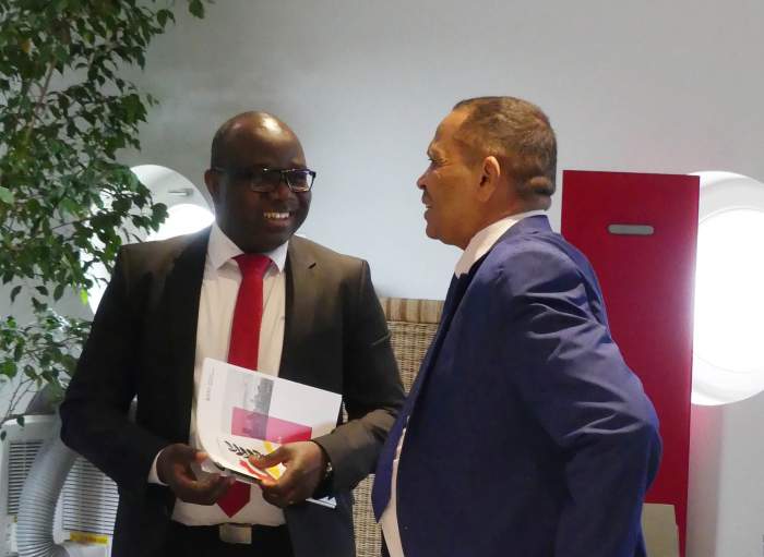 Bild mit Rotarier Sienou und Botschafter Guibeb